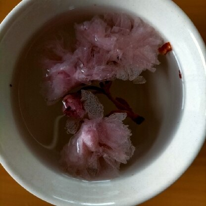 美味しかったです♪春を感じられますねー！桜茶って簡単でいいですね！レシピありがとうございます♪